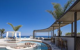 Villa Belle, Where Sea Views Meet Sunset Magic By Etouri